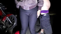 Prostituta barata ganhando seu misero dinheiro chupando pau e dando o anus sem camisinha