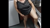 Me follo a la mam&aacute; de mi novia me encanta mi suegra tiene tetas naturales y su co&ntilde;o apretado