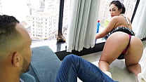 Empregada provocando o patr&atilde;o enquanto a esposa foi trabalhar