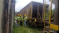 Trabalhadores da linha f&eacute;rrea da nova empreiteira fazendo sexo entre si na hora de almo&ccedil;o. - FULL SHEER / RED