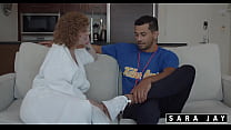 Bouncy Ass MILF! Sara Jay Gets On Alex Jones &amp; Fucks Him Hard!