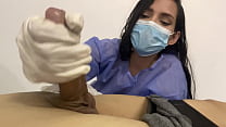 A mi paciente se le puso bien dura, no me pude resistir - PORNO EN ESPA&Ntilde;OL