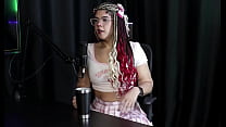 Poucas trans entraram em contato e as produtoras n&atilde;o d&atilde;o visibilidade, existe preconceito com gordos e sobre sua fam&iacute;lia... - Sofie Lollipop (Transsexual) (SHEER/RED)