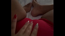 disfruto mi cameltoe en cachetero rojo demasiado caliente para mi co&ntilde;o