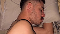 O CUZINHO CHEGA PISCA QUANDO O MACHO DA VIZINHA VEM PEDIR A&Ccedil;UCAR LOGO CEDO, FODE E VAI EMBORA.