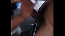 Novinho bate pra mim no banheiro da rodovi&aacute;ria