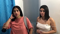 compartiendo habitaci&oacute;n de hotel con mi madrastra y hermanastra - creampie - pov