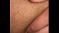 POV &ndash; Frotando mi cl&iacute;toris con el dildo