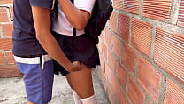 CULONA CACHONDA DE 18 A&Ntilde;OS SE ESCAPA DE LA ESCUELA PARA QUE LE DESTROCEN EL CO&Ntilde;O EN UN LOTE ABANDONADO
