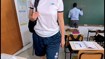 PROFESSOR E ALUNA NO RIO PEGOS FAZENDO SEXO E ELE FOI DEMITIDO 7 min