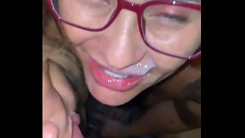 Ruiva casada sai com sua amiga blonde liberal e as duas apronta todas eles foram numa festa e depois na casa de swing 12 min