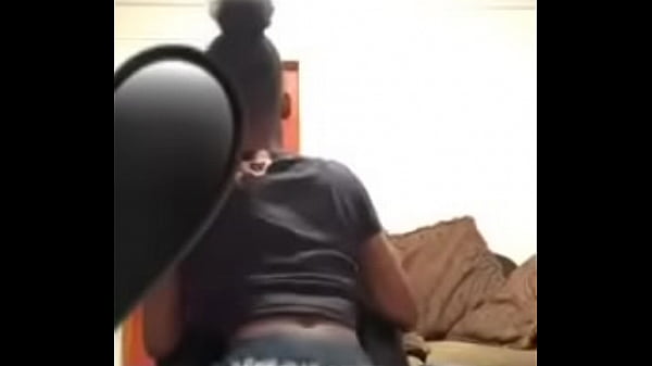 She Bounce On The Chair 35 sec