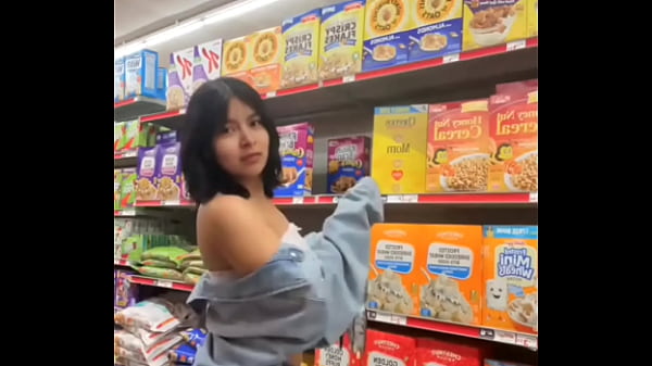Camila presumiendo su rico culo en leggins 17 sec